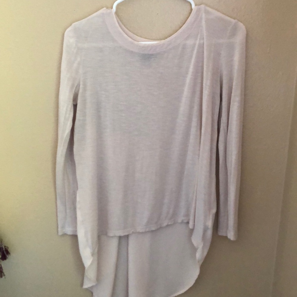 Cute top with half sheet back